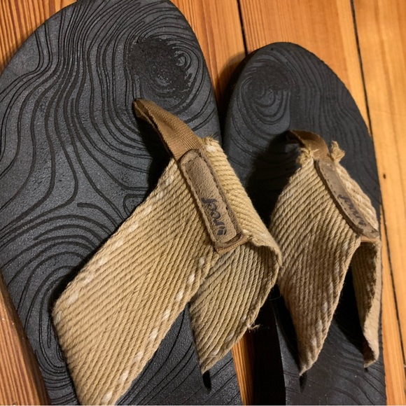 🩴 Reef Flip Flops 🩴 - Picture 6 of 12